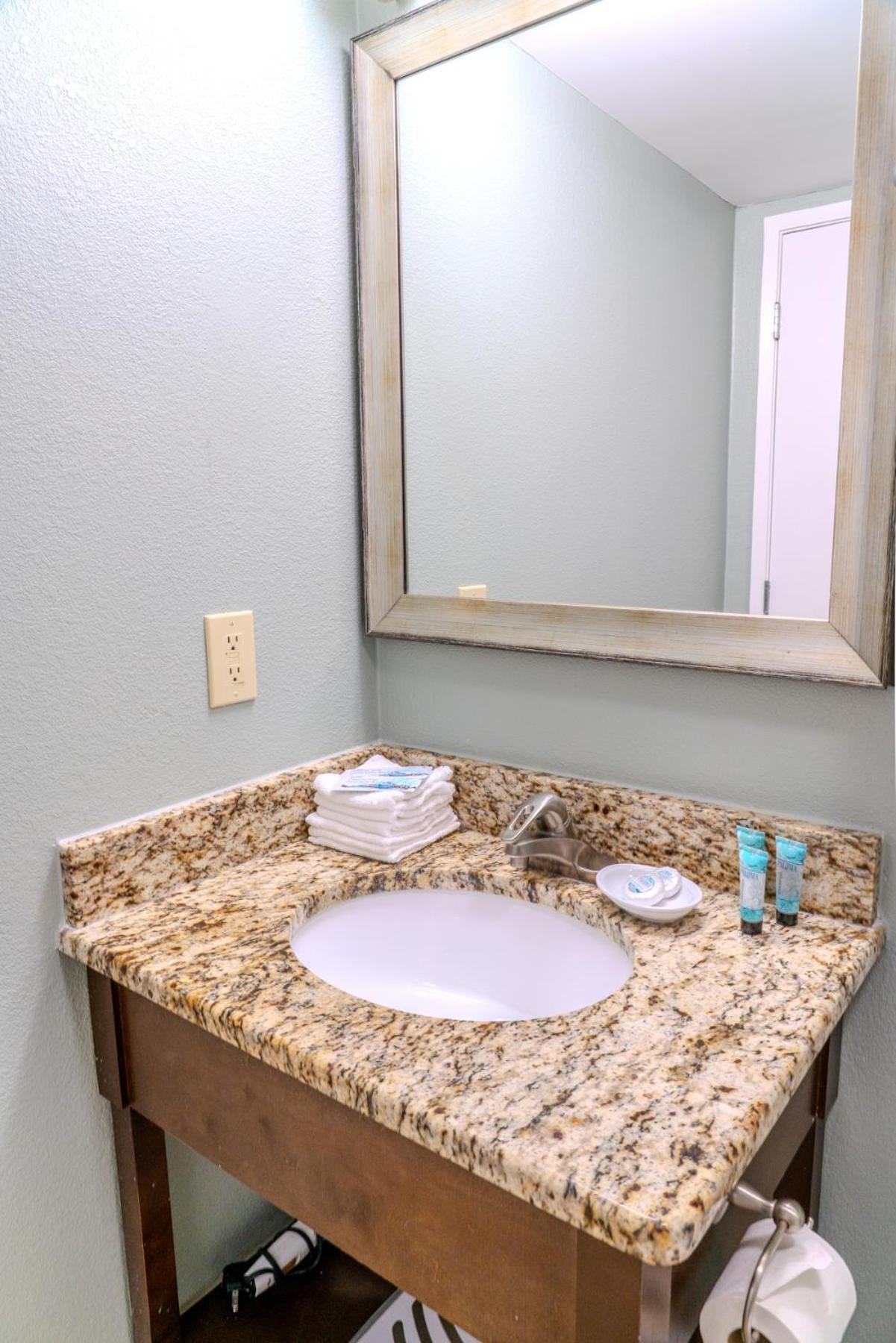 מירטל ביץ' Oceanfront 1Br Suite! Perfect For 8 Guests!- Pinnacle Tower 1456 מראה חיצוני תמונה